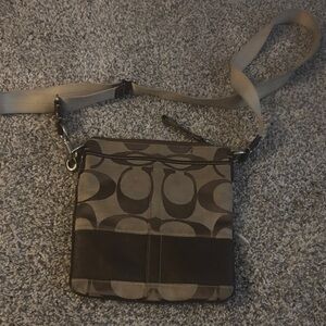 Elegant Tan and Brown Messenger Bag